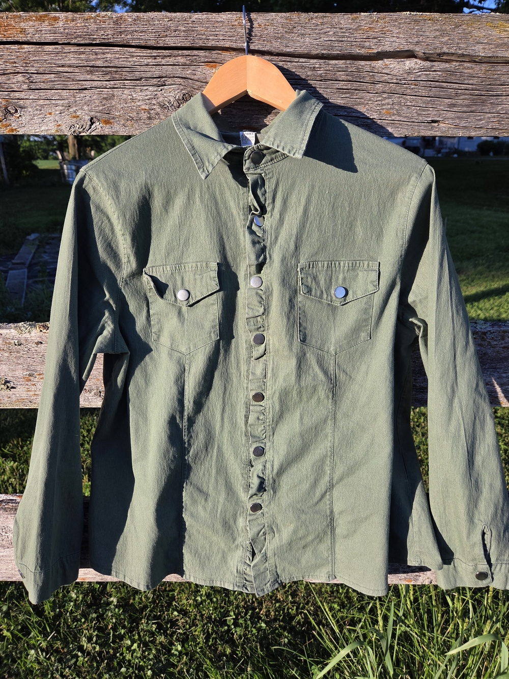 Olive Green Button-Front Utility Shirt - Picture 12 of 13